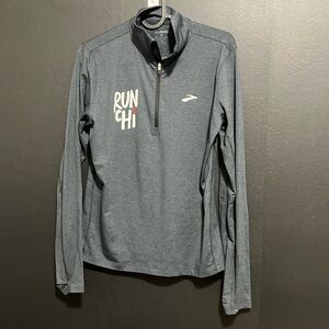 Brooks Run chi Women’s graphic long sleeve quarter zip